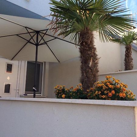 Apartmani Mane Traù Esterno foto