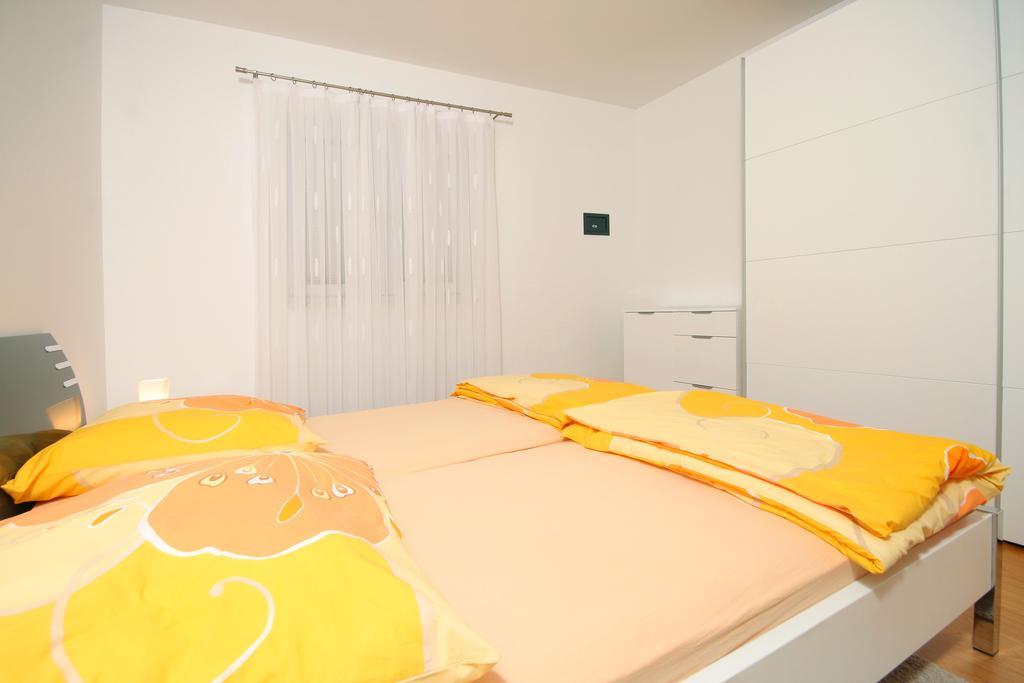 Apartmani Mane Traù Esterno foto