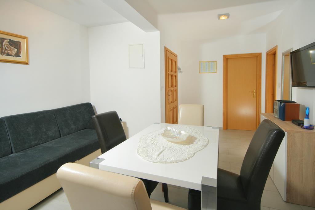 Apartmani Mane Traù Esterno foto