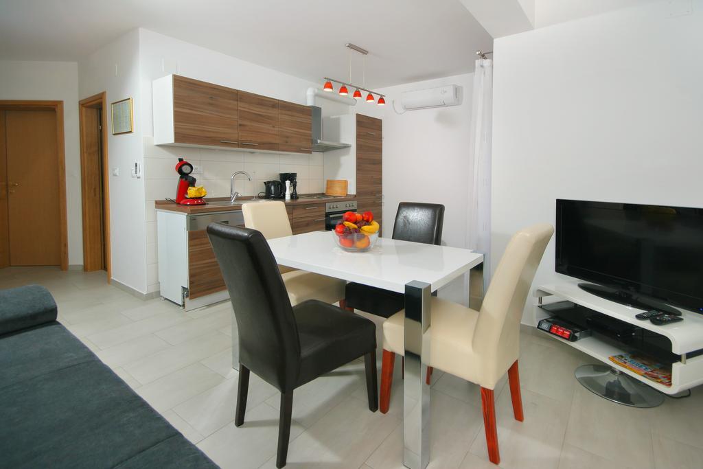 Apartmani Mane Traù Esterno foto
