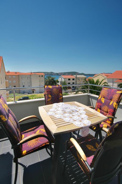 Apartmani Mane Traù Esterno foto