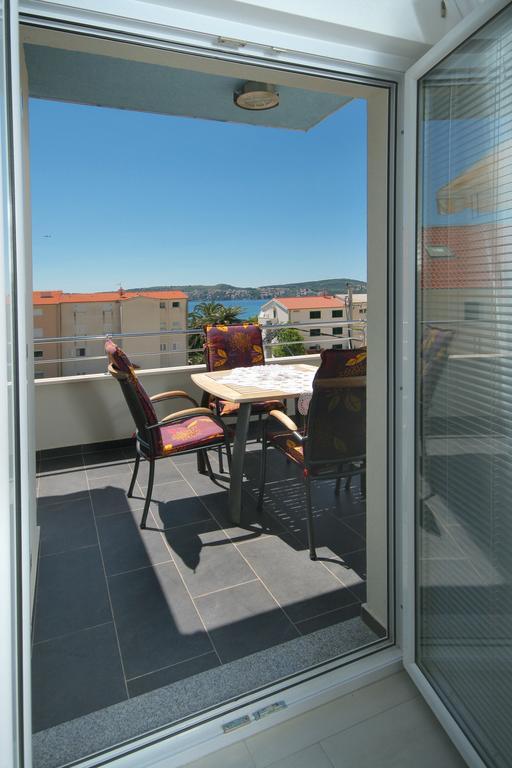 Apartmani Mane Traù Esterno foto